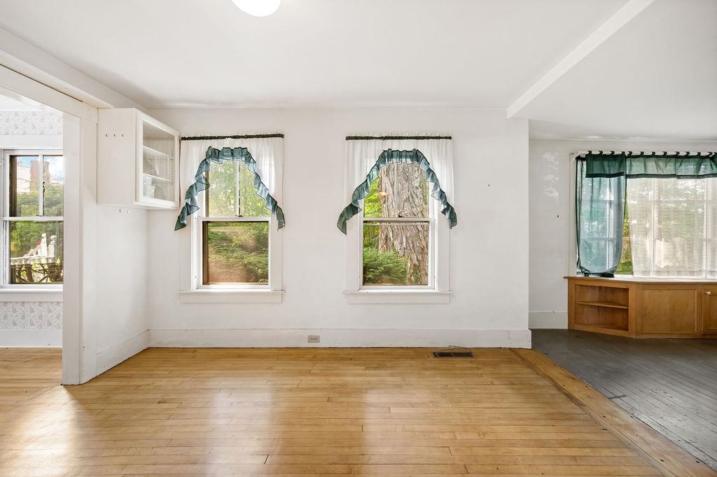 11 Edgewood Street