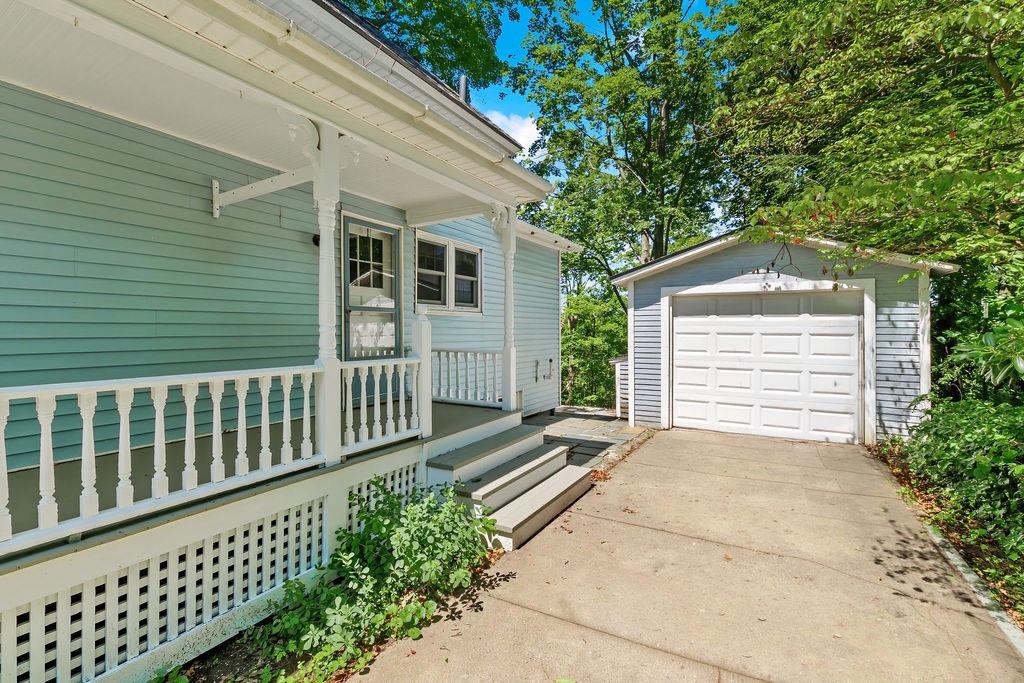 11 Edgewood Street