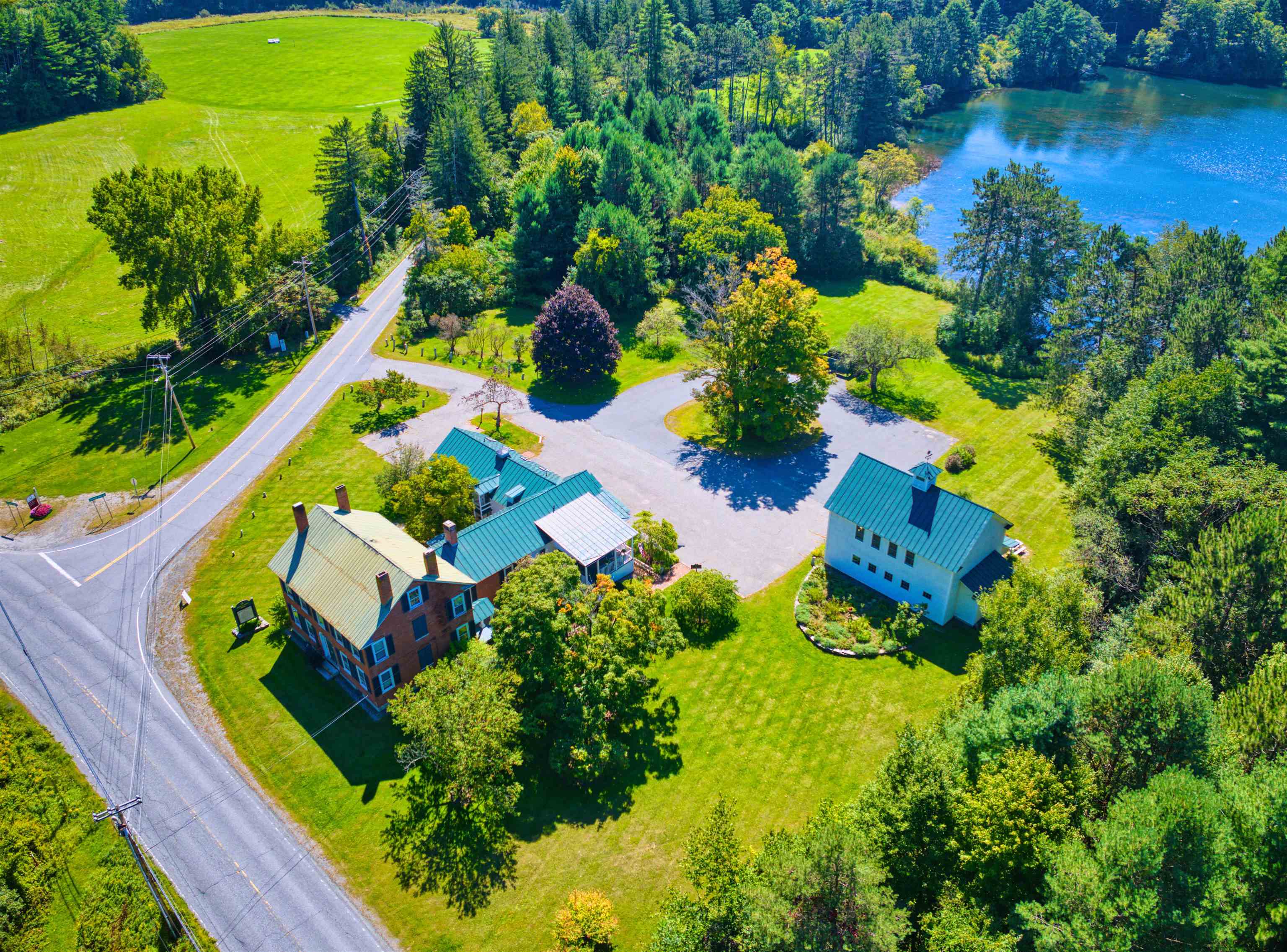694 Quechee Main Street