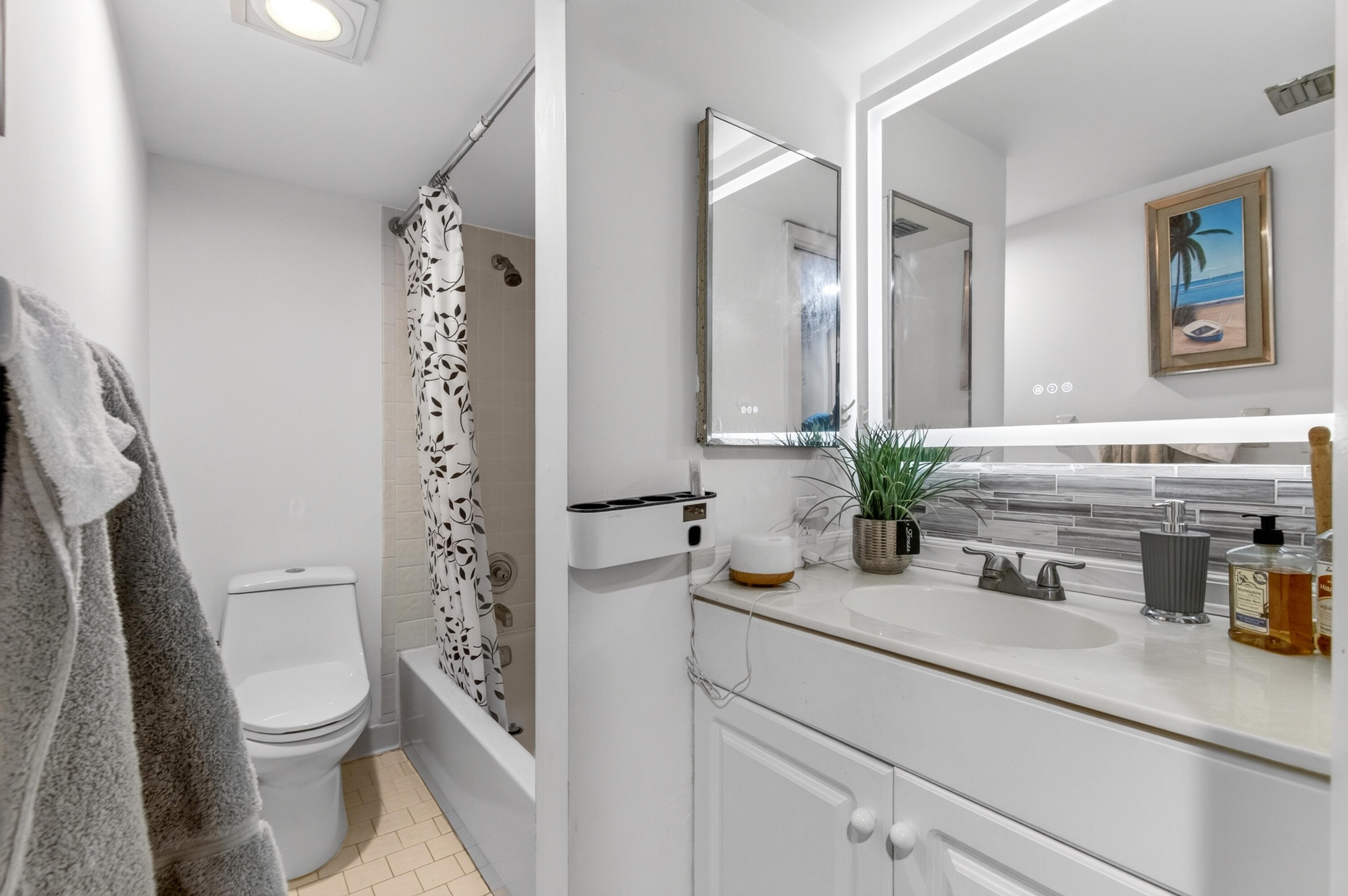 7539 Greenlake Way
