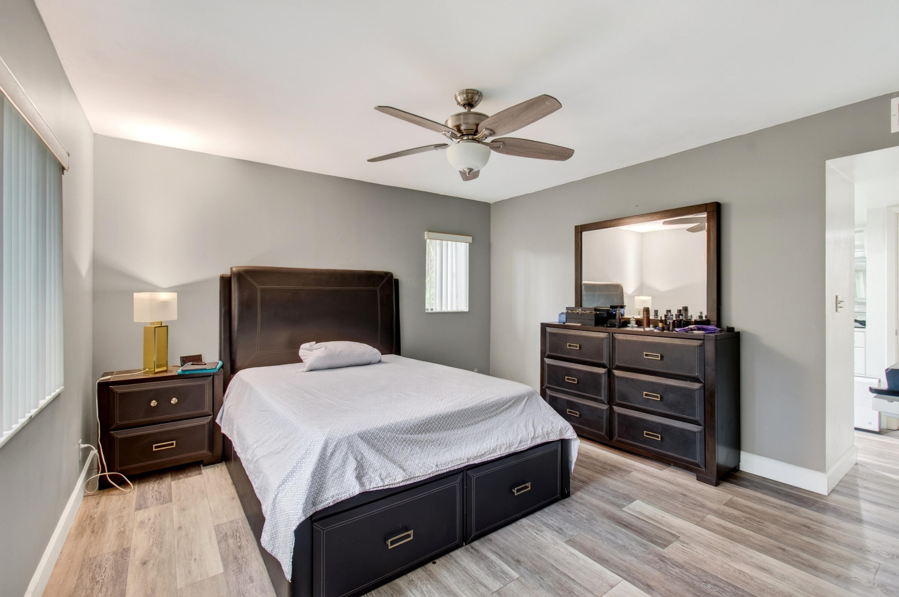 7539 Greenlake Way