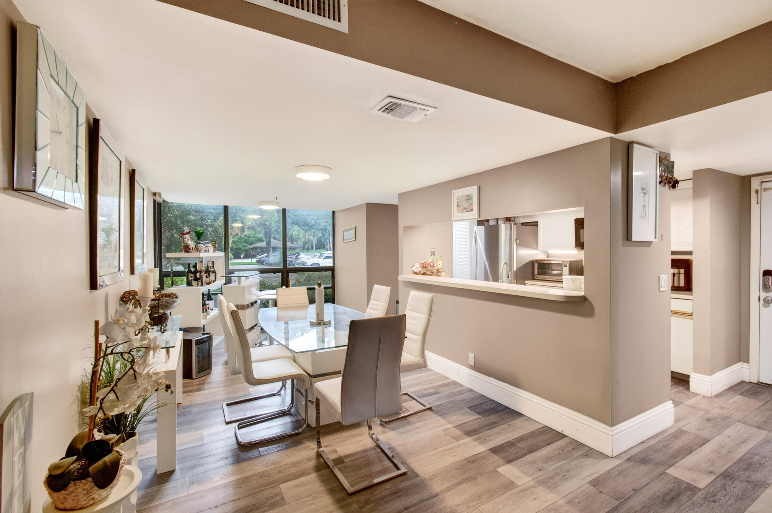 7539 Greenlake Way