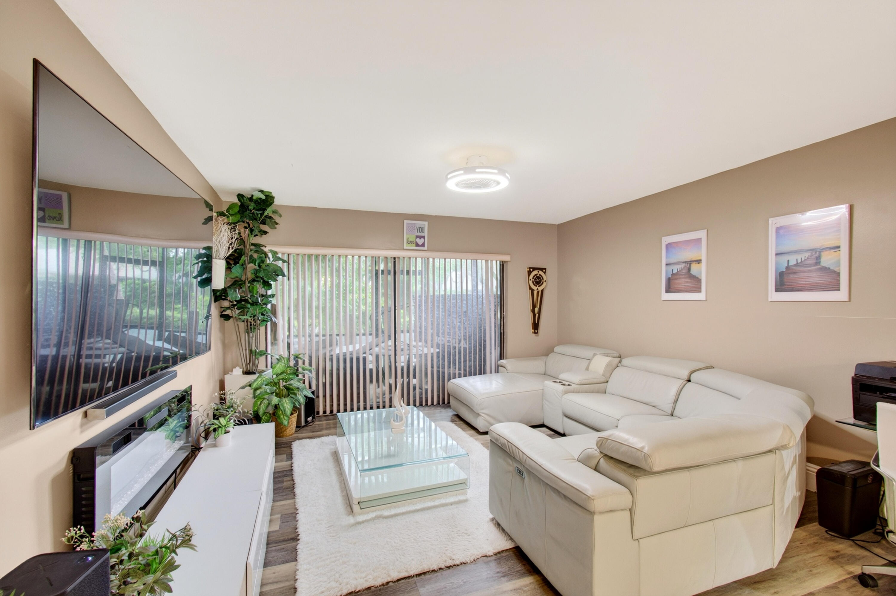 7539 Greenlake Way