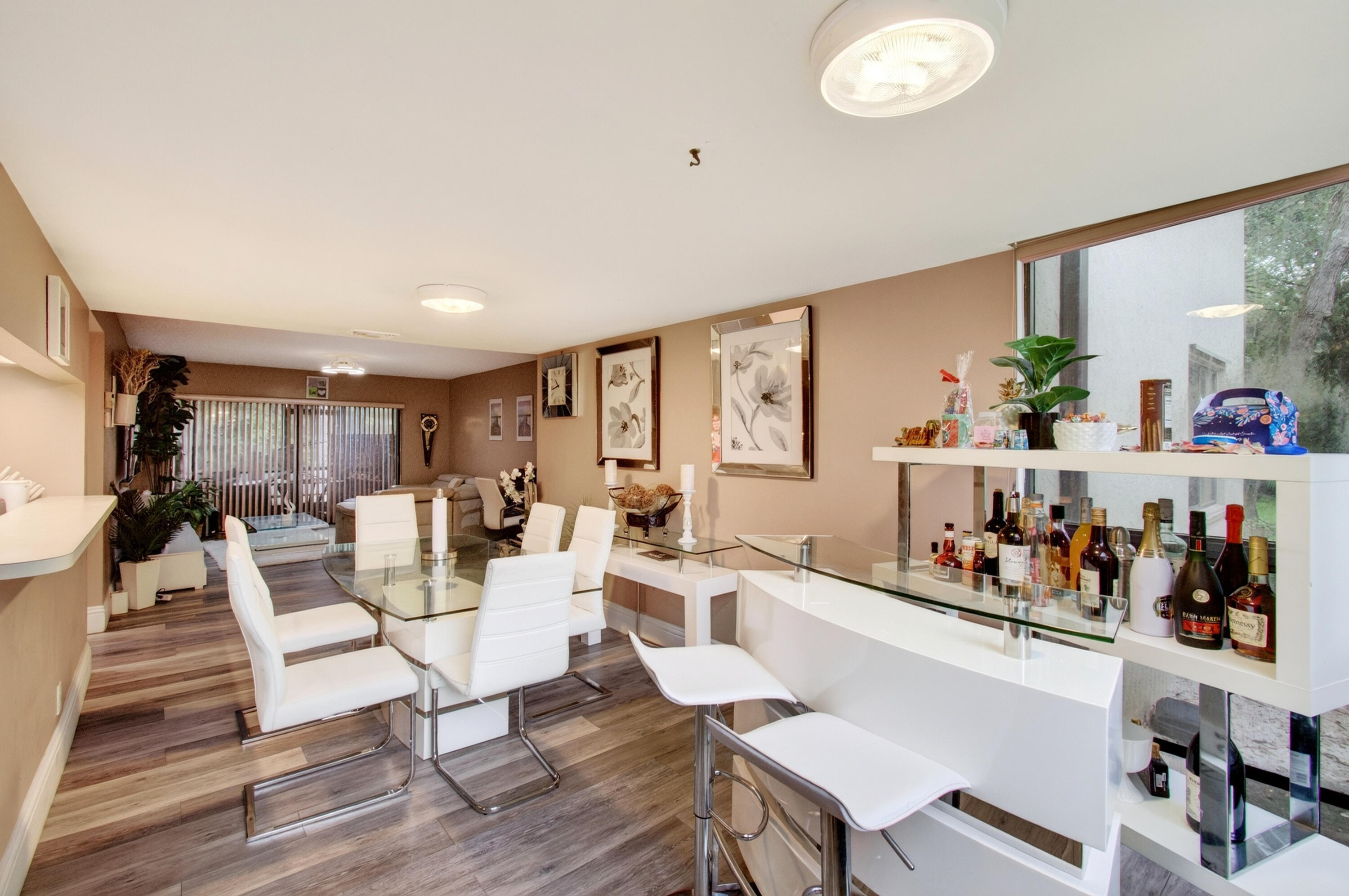 7539 Greenlake Way