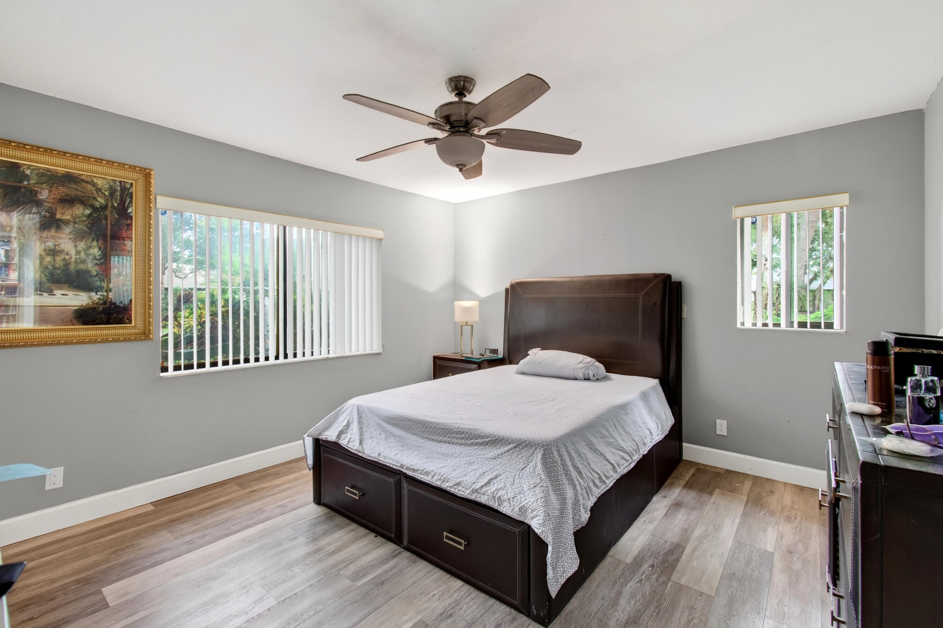 7539 Greenlake Way
