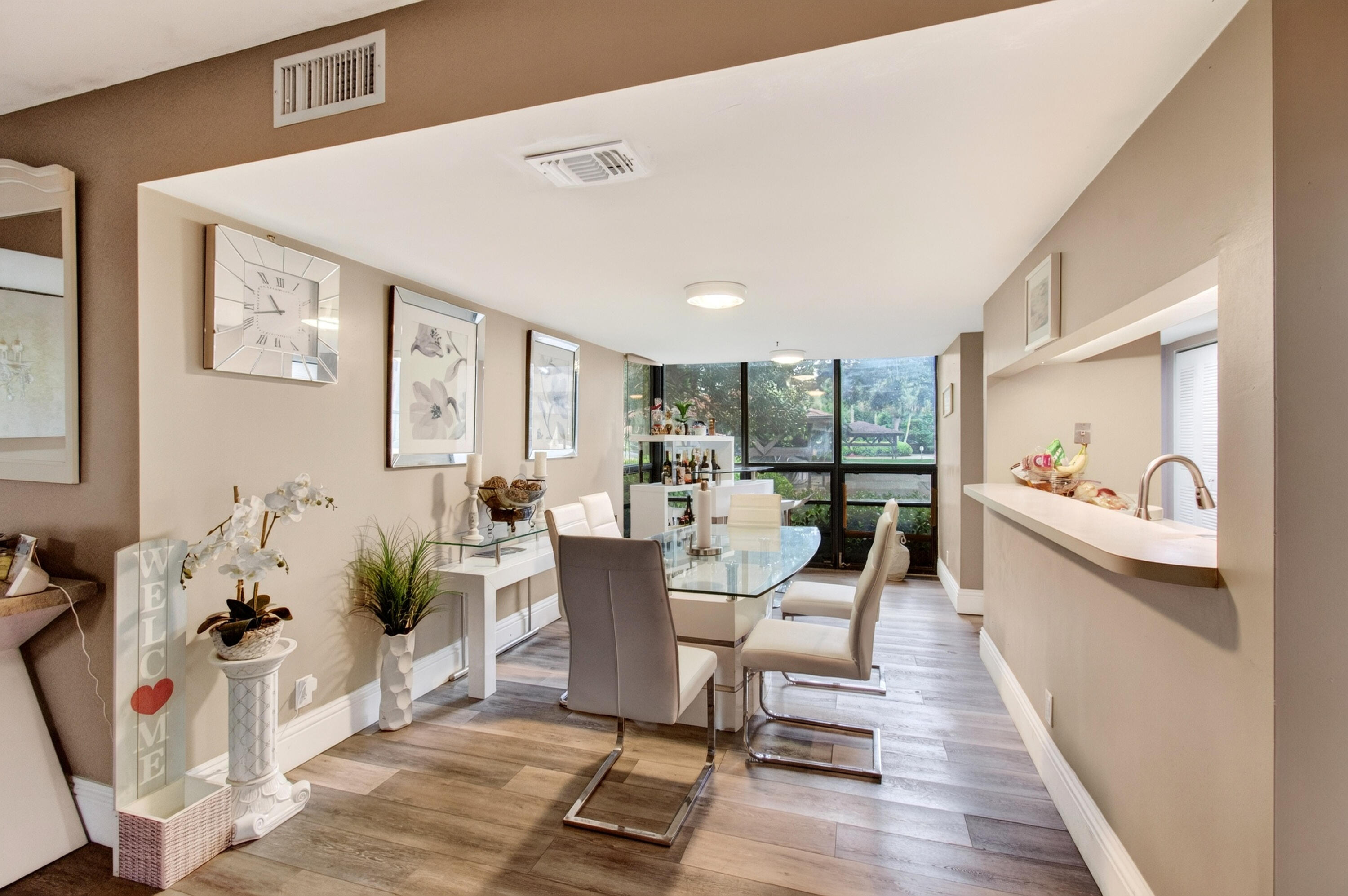 7539 Greenlake Way