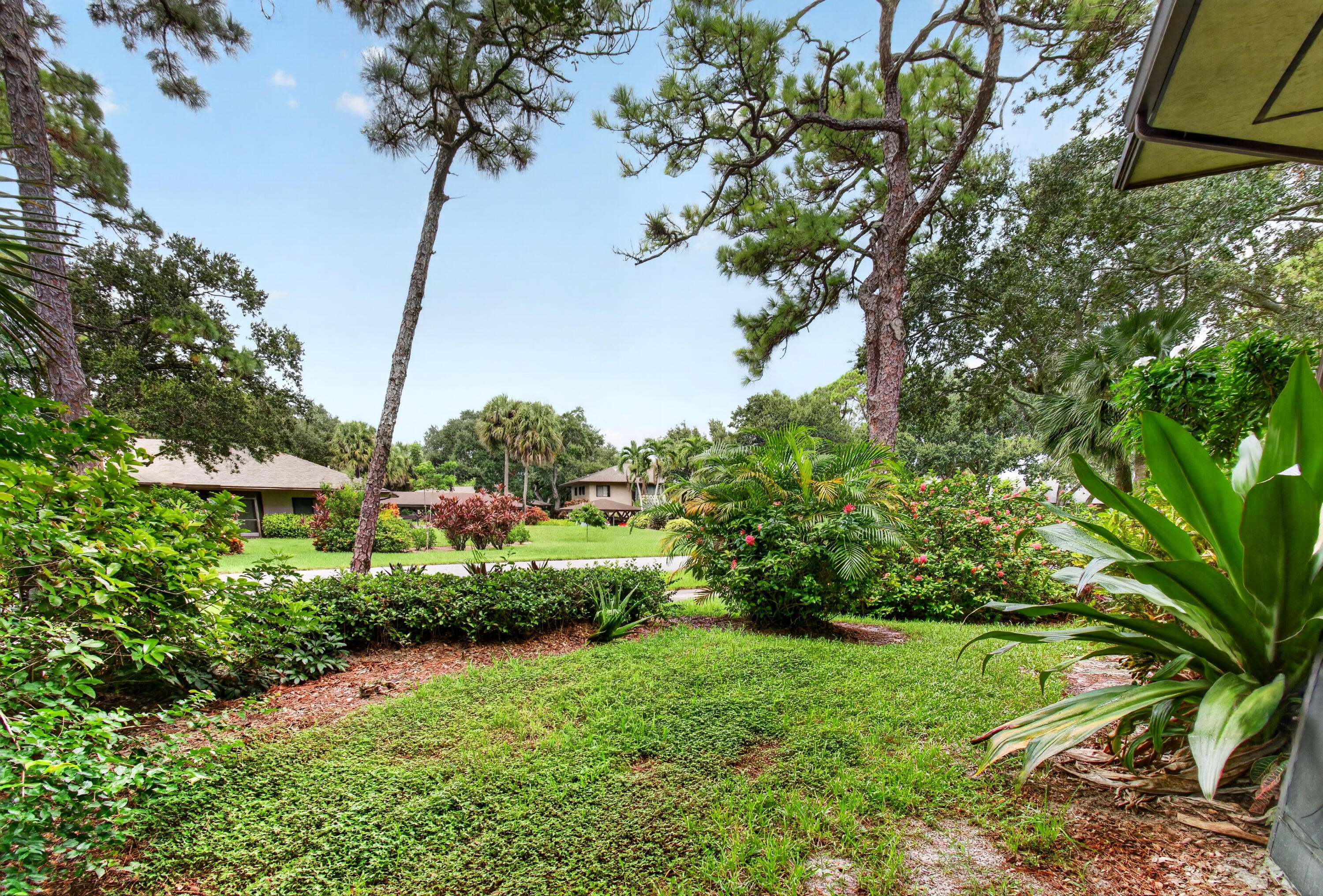 7539 Greenlake Way