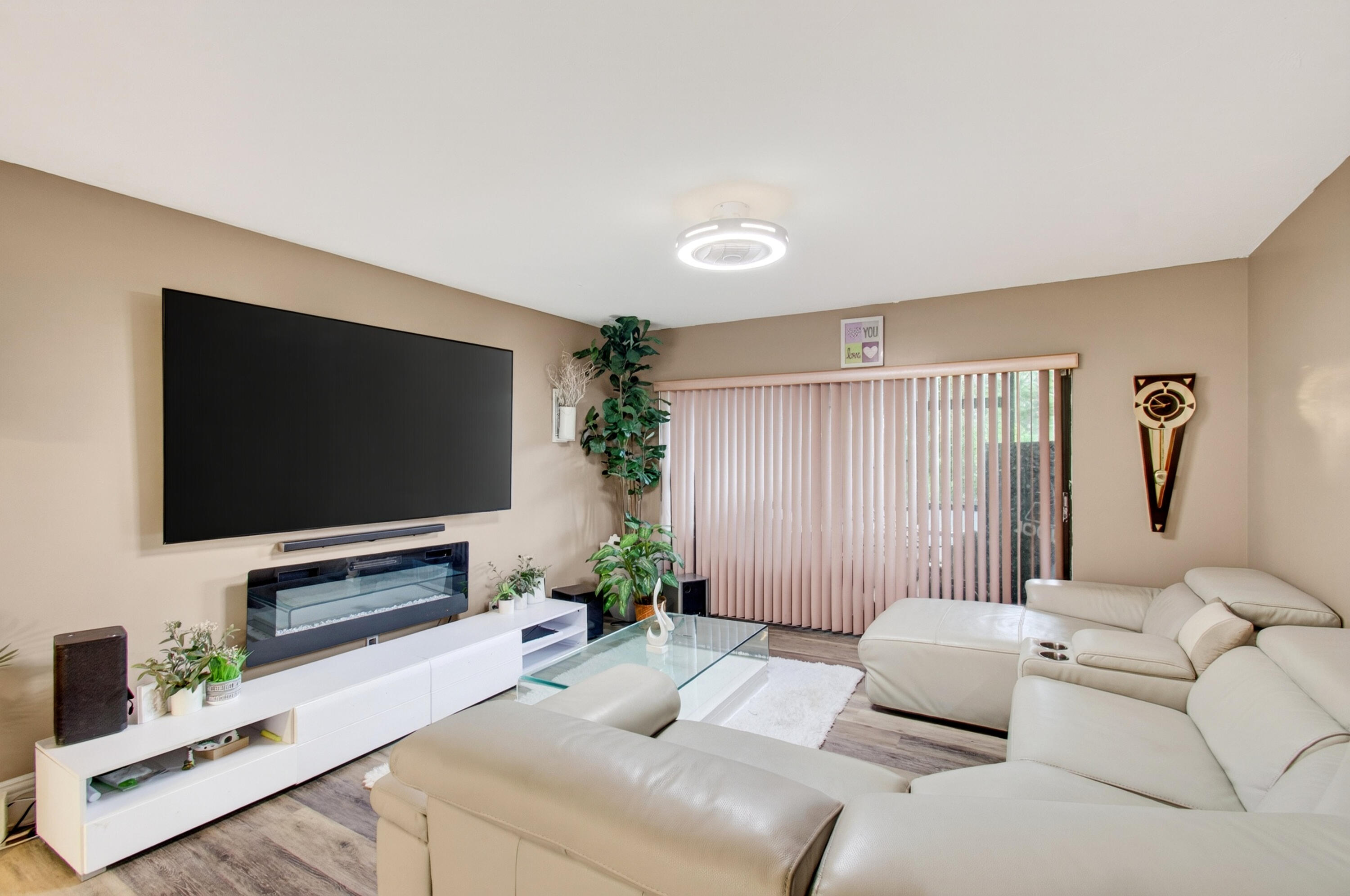 7539 Greenlake Way