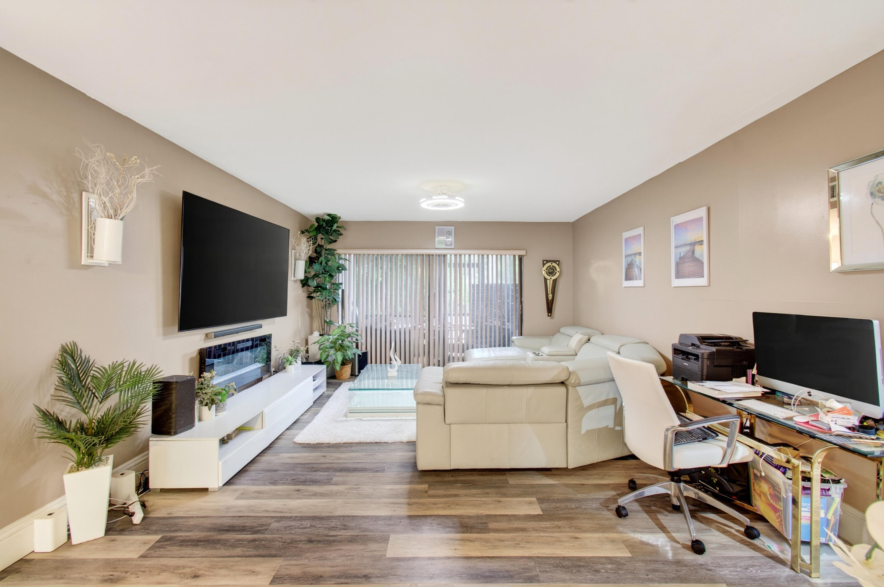 7539 Greenlake Way