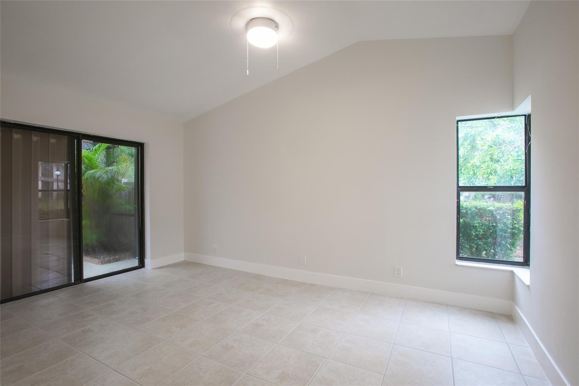 4637 Carambola Cir 2719