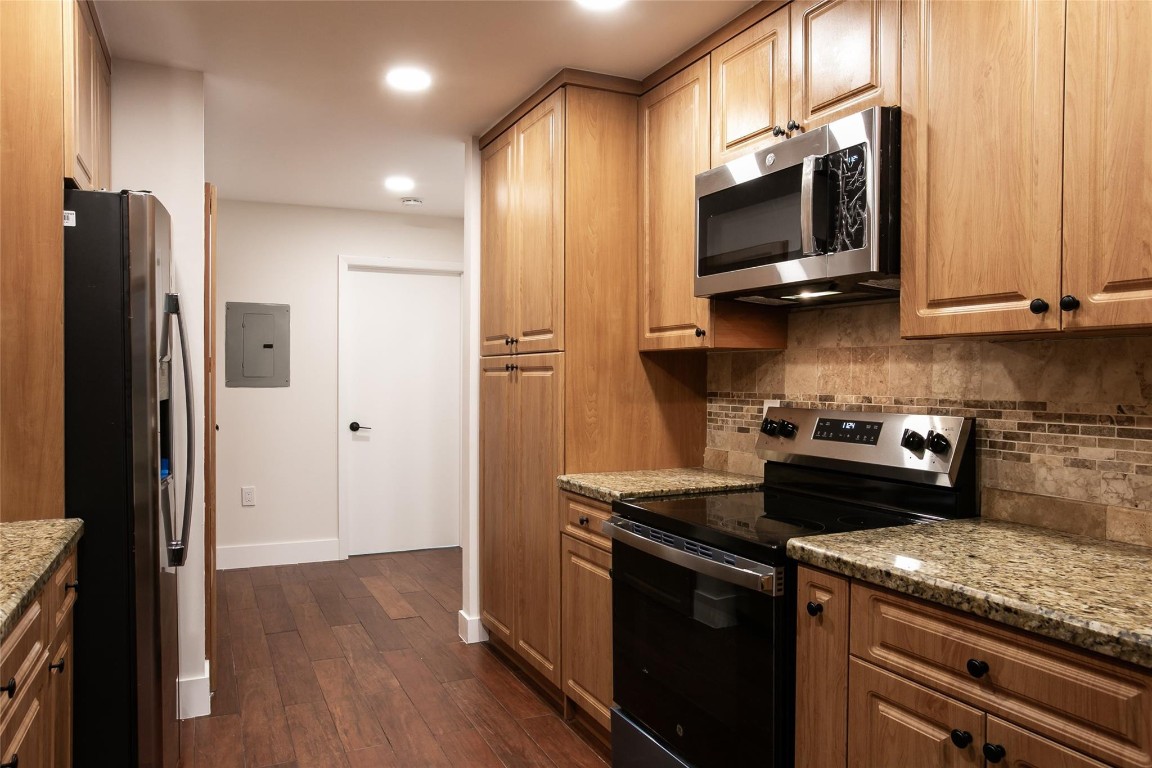 4637 Carambola Cir 2719