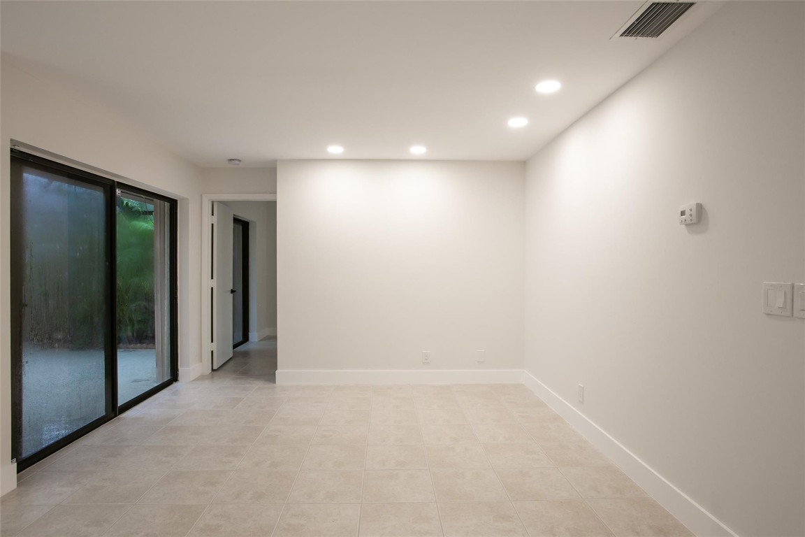 4637 Carambola Cir 2719