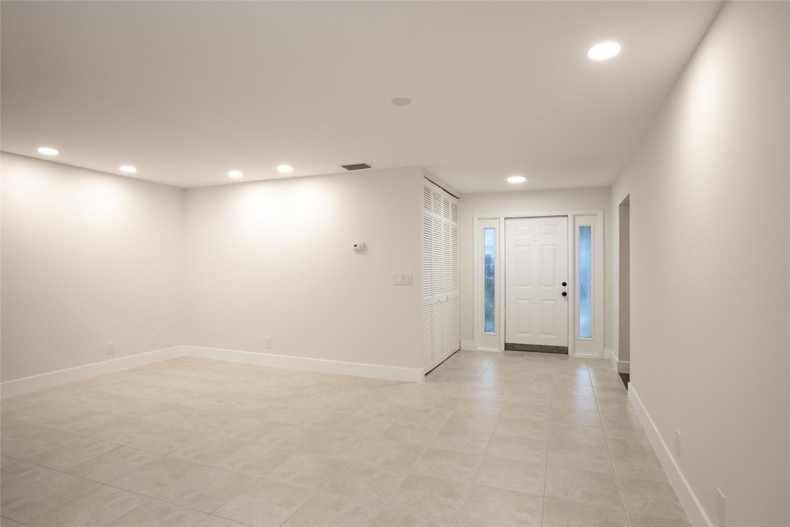 4637 Carambola Cir 2719