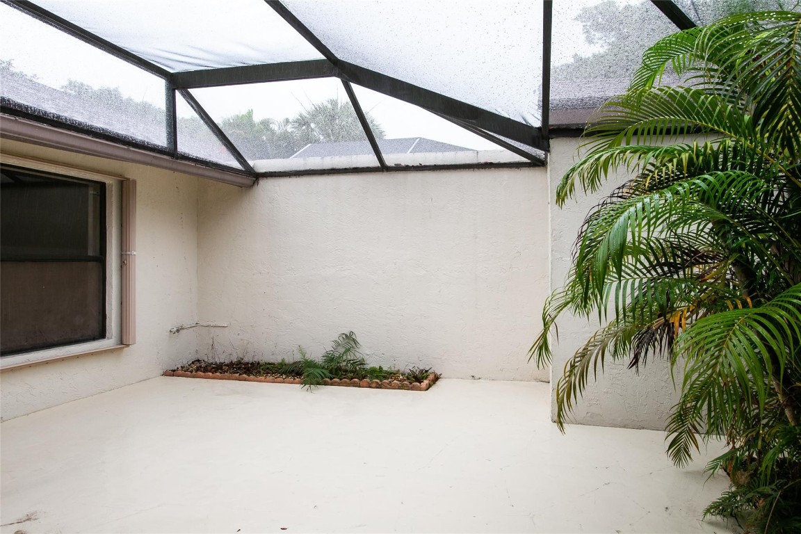 4637 Carambola Cir 2719