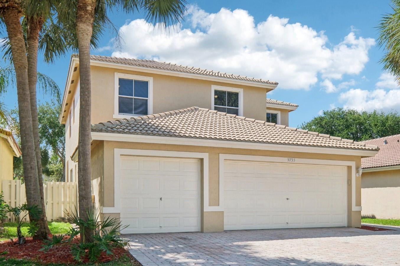 3735 Torres Cir