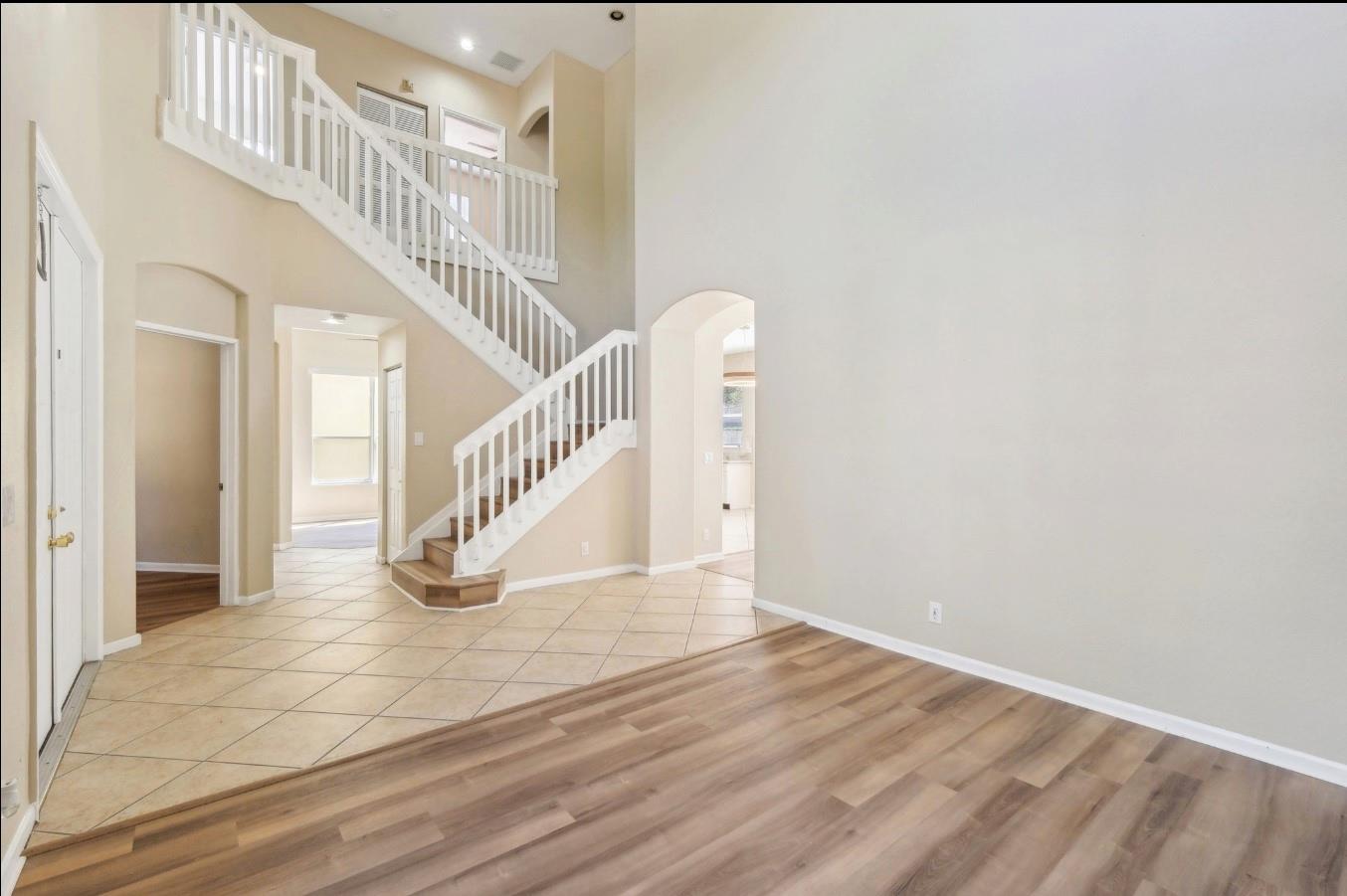 3735 Torres Cir