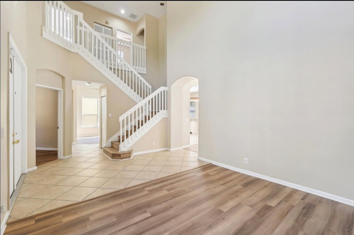 3735 Torres Cir
