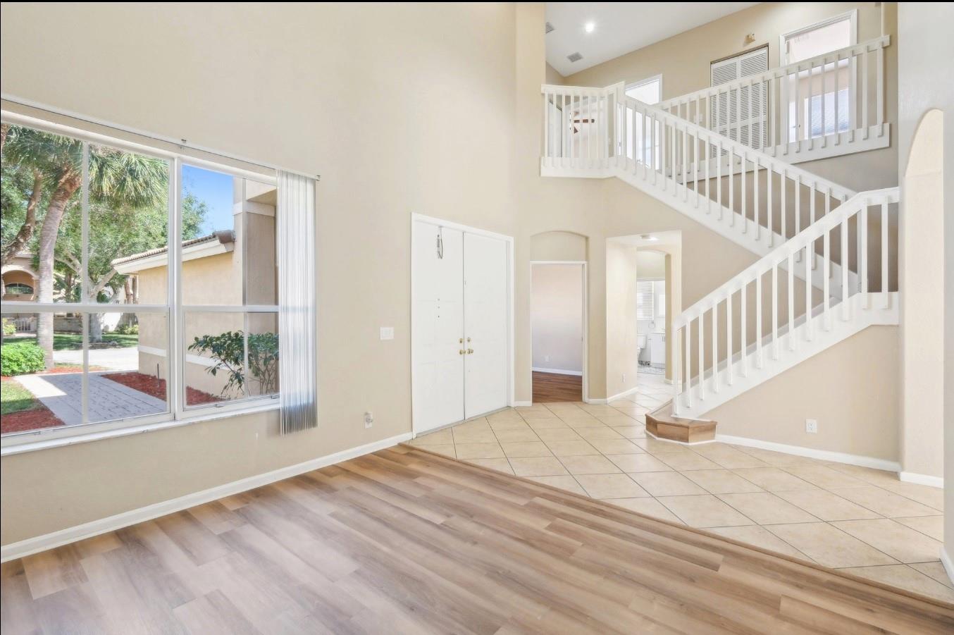 3735 Torres Cir