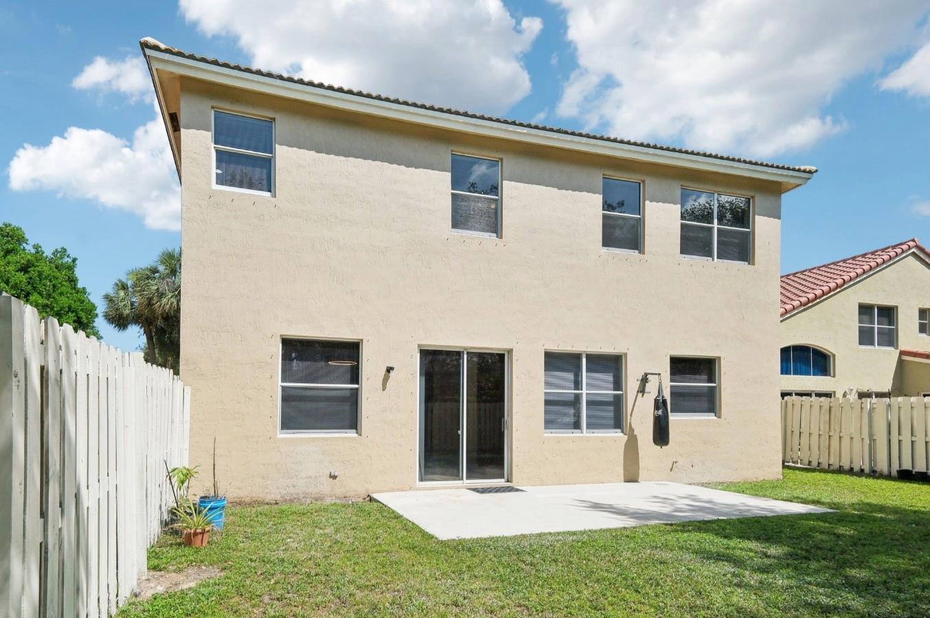 3735 Torres Cir