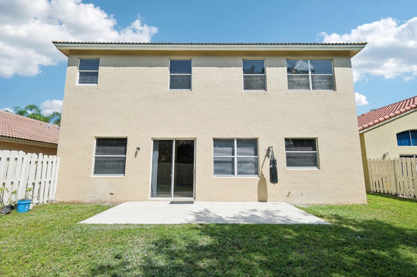 3735 Torres Cir