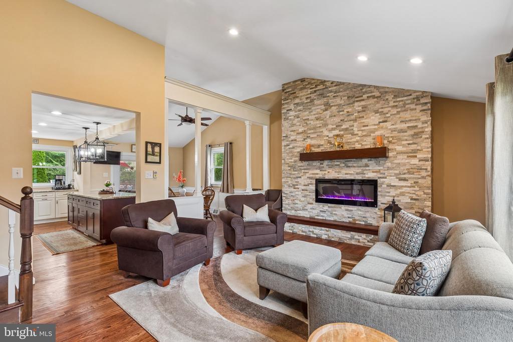 672 KILLDEER LANE