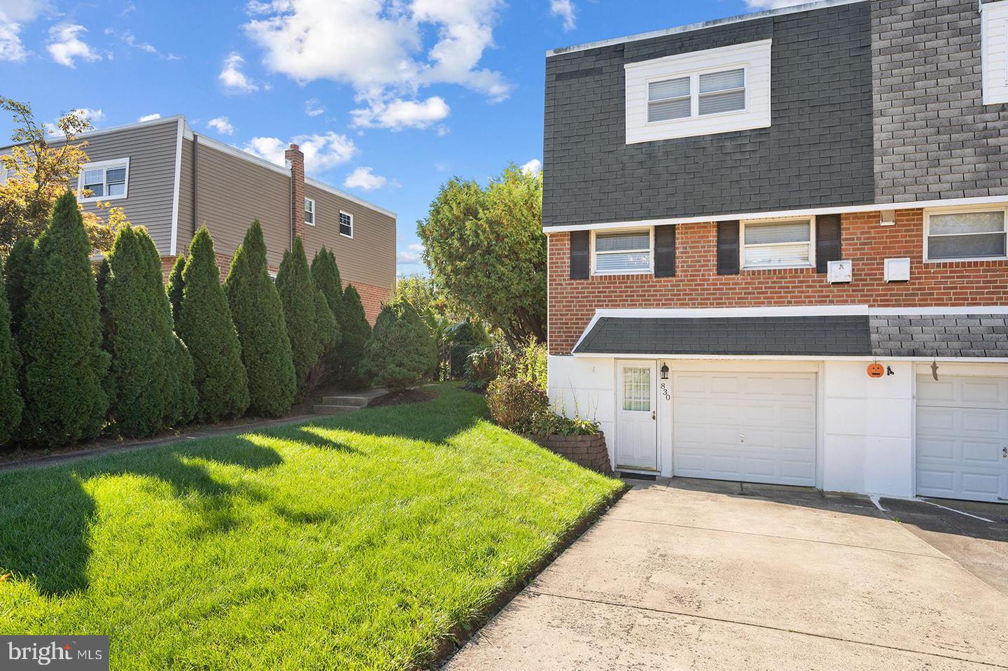 830 Lawler St
