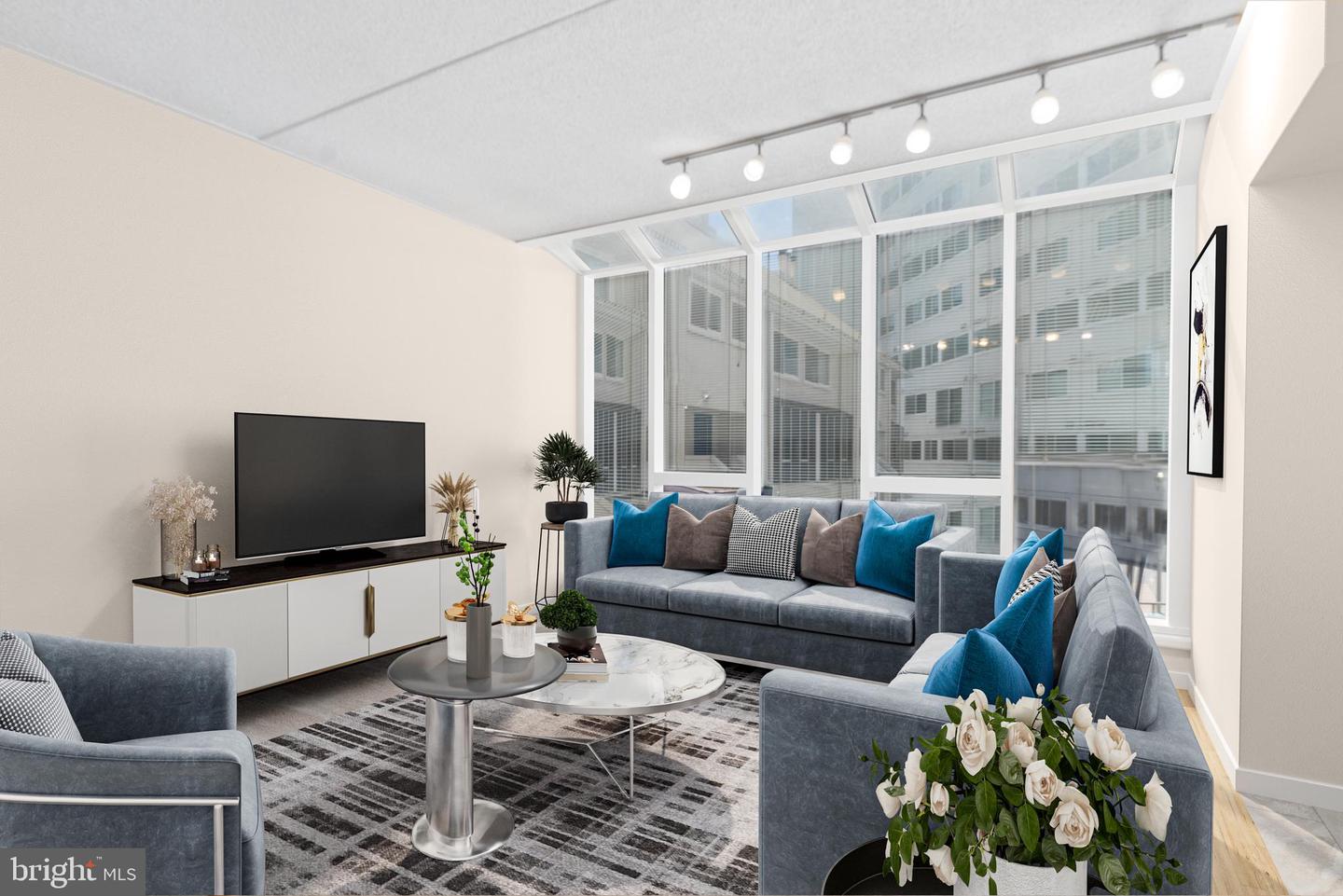 2301 Cherry St #4k