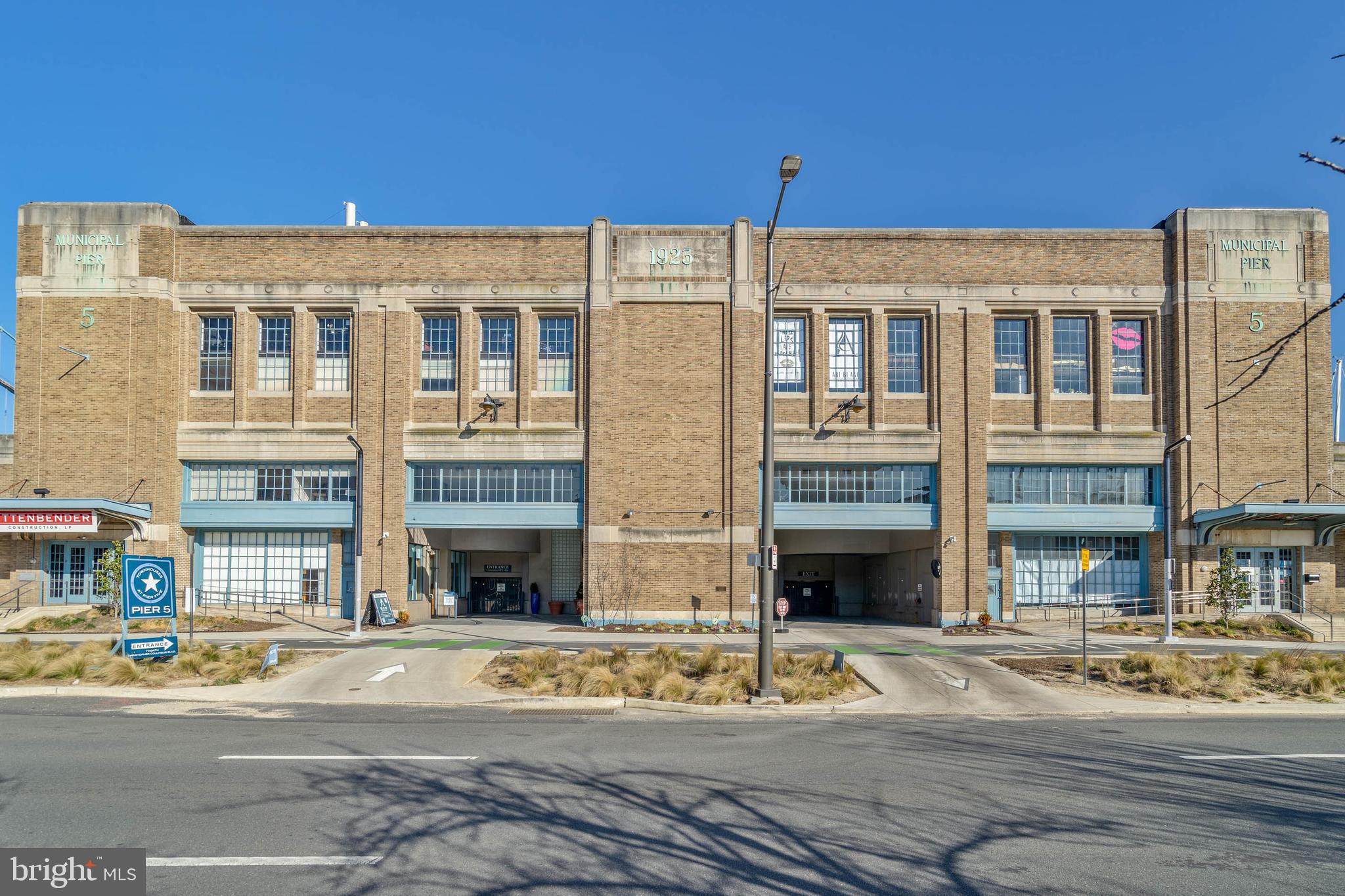 7 N Columbus Blvd #217