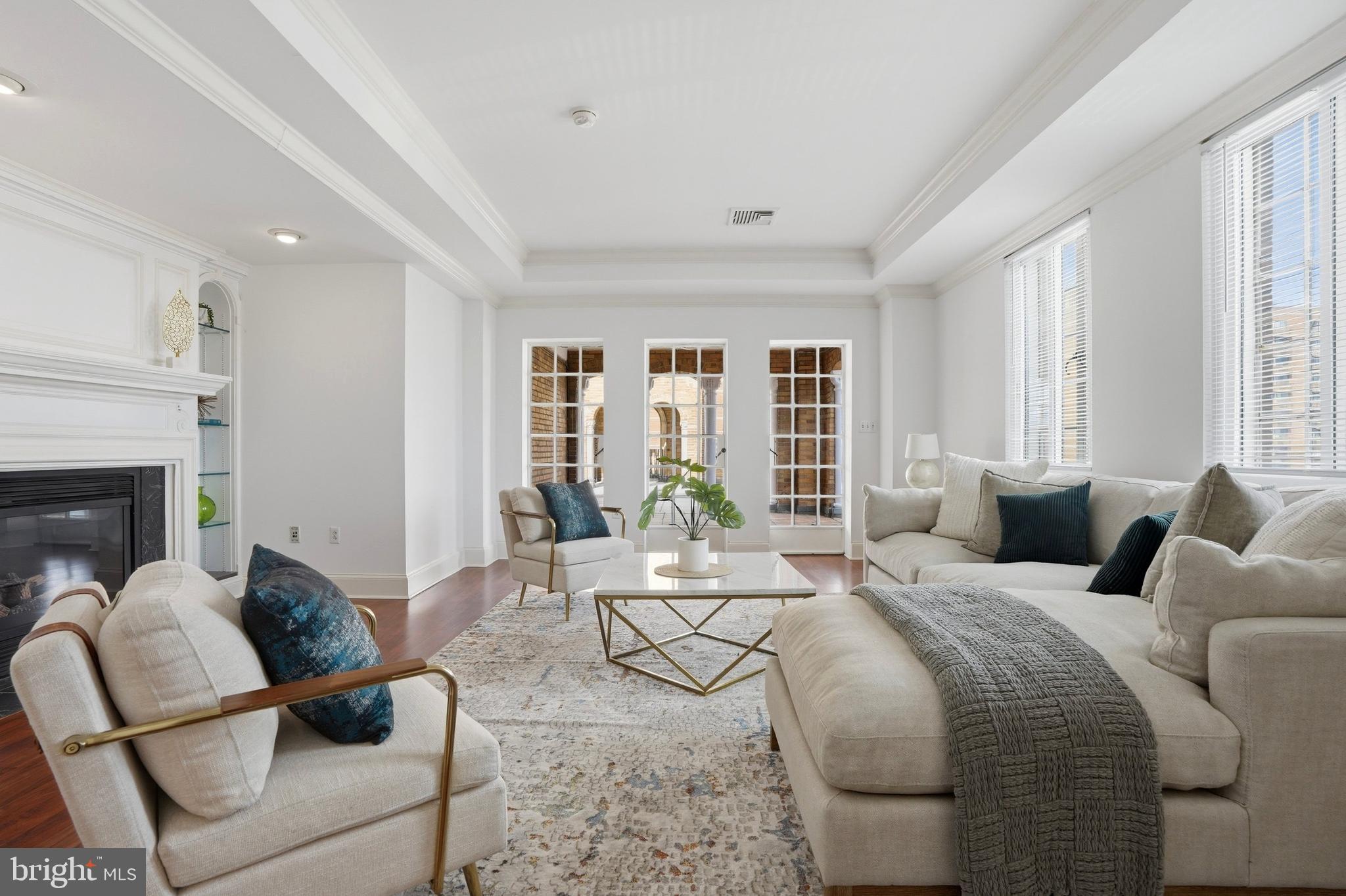 1512 SPRUCE 14 PH-2702