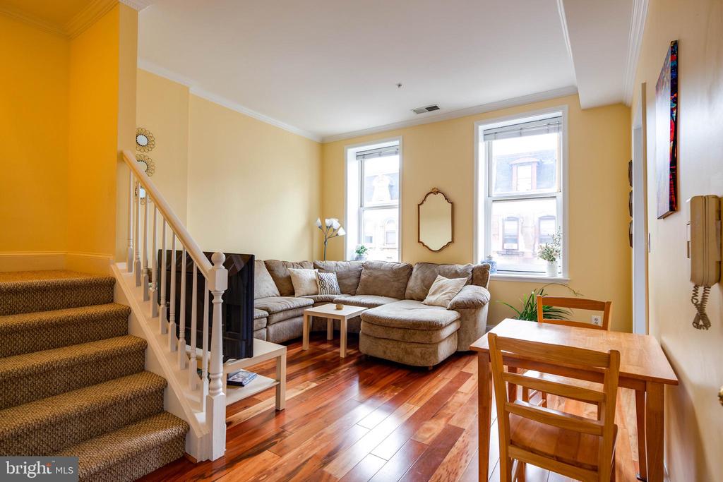 2129 WALNUT STREET 4