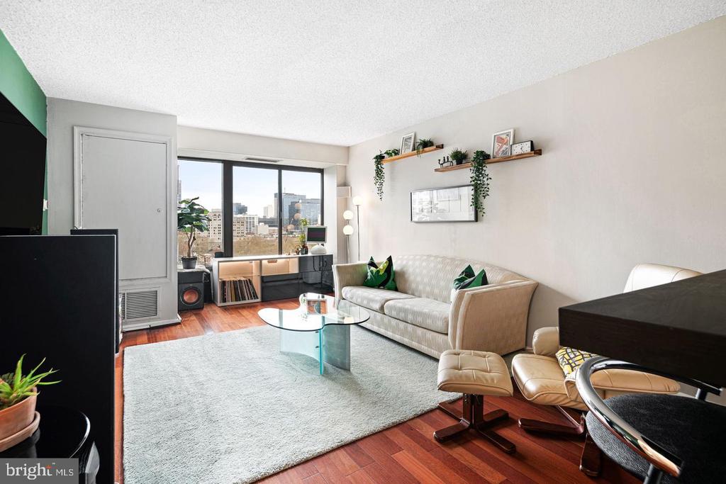 2001 HAMILTON STREET Unit: 922