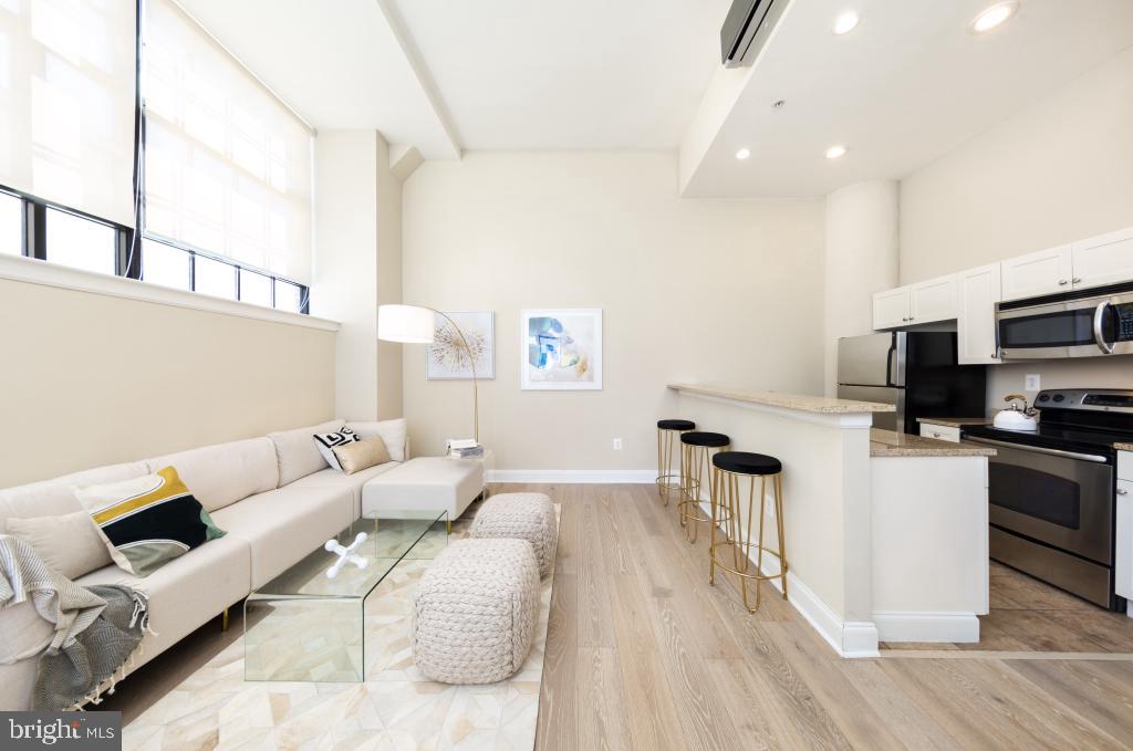 600 N BROAD STREET Unit: 707