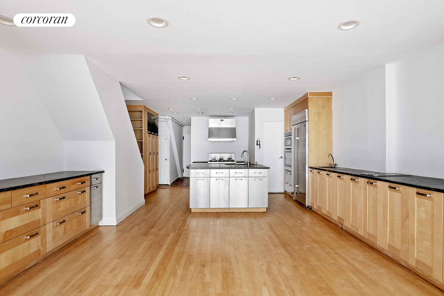 32 W 95TH Street
