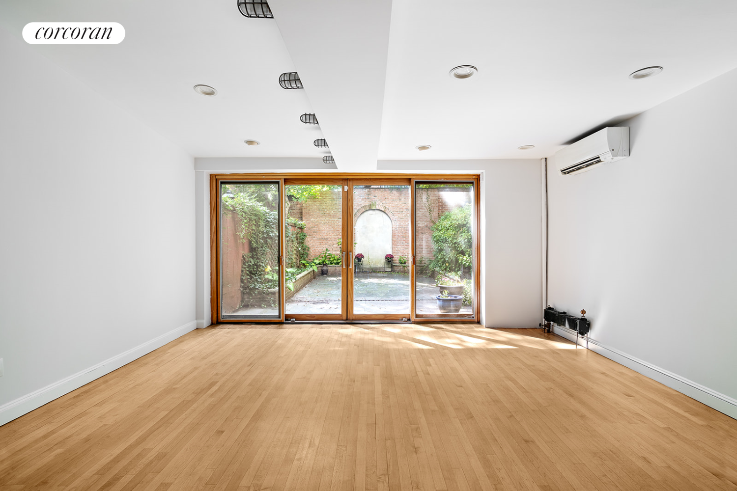 32 W 95TH Street