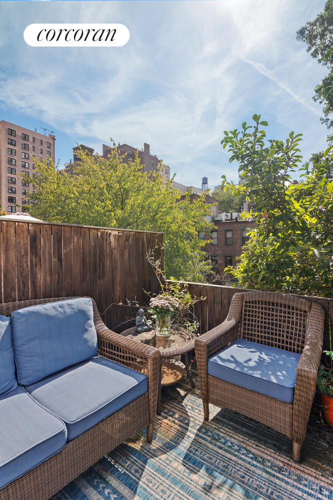 32 W 95TH Street
