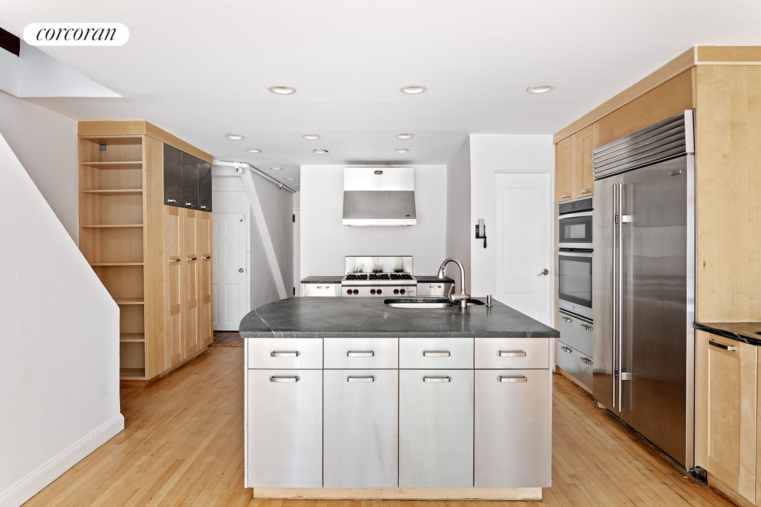 32 W 95TH Street