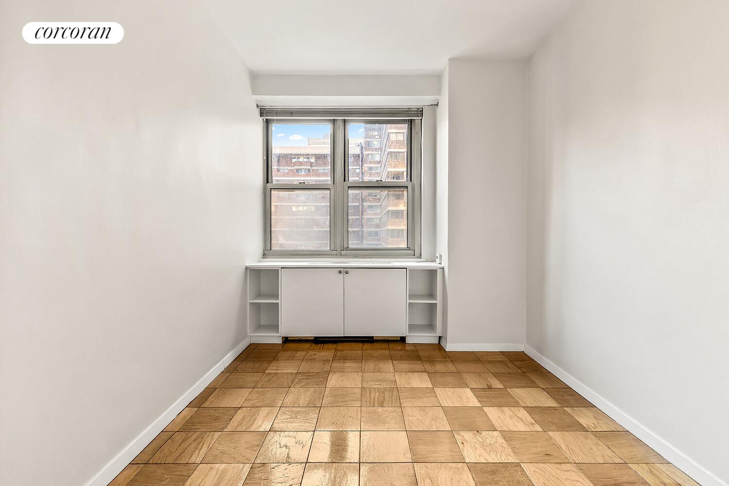 305 E 24TH Street 5S