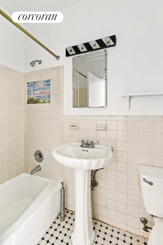 127 W 95TH Street