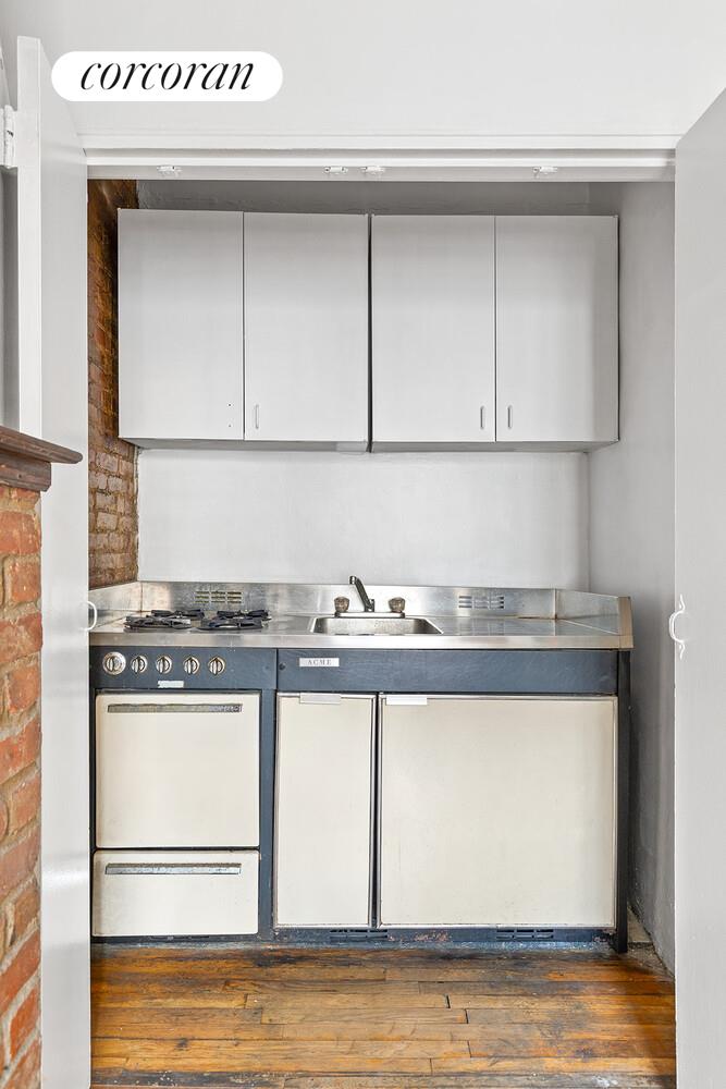 127 W 95TH Street