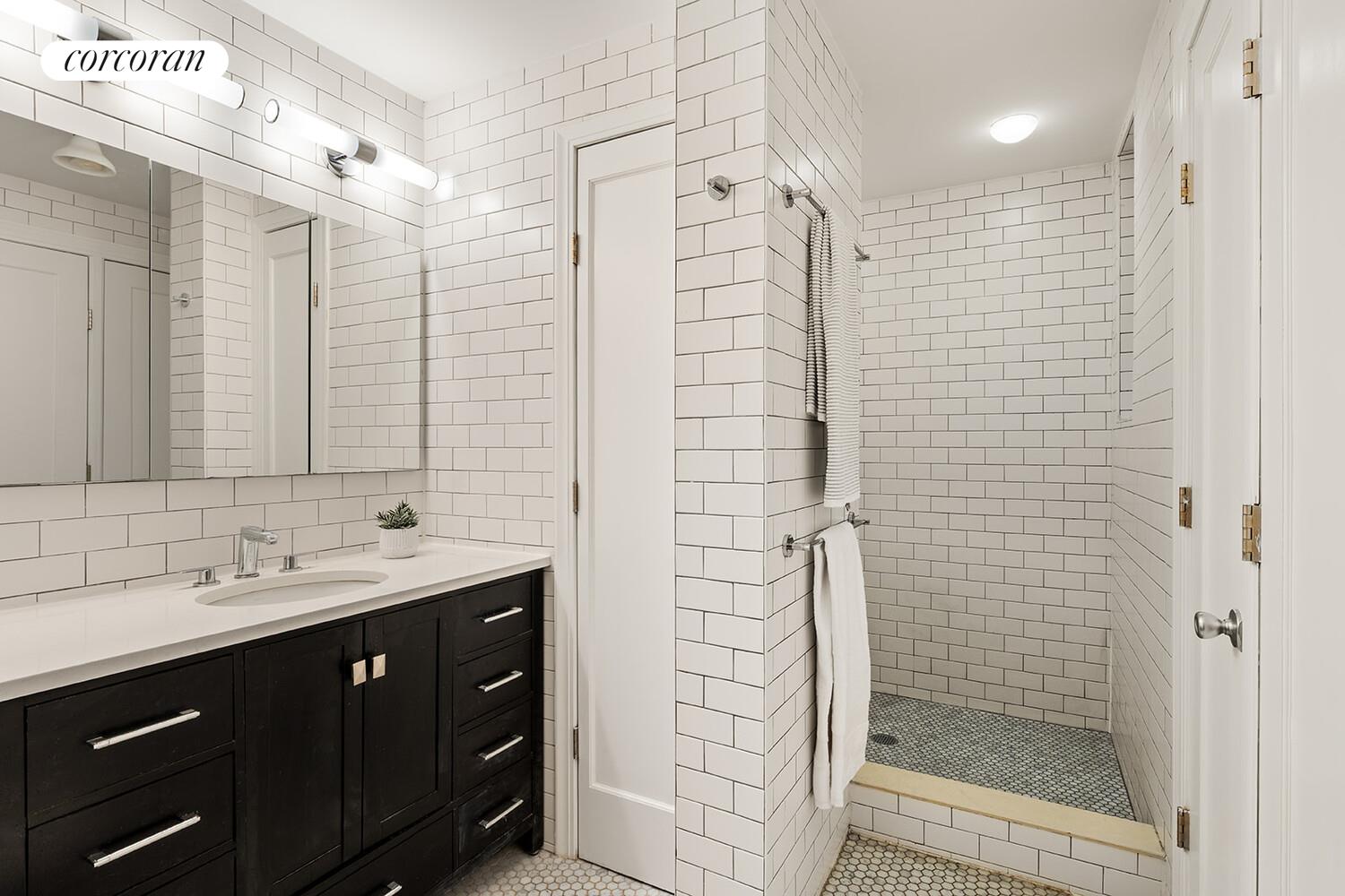 370 RIVERSIDE Drive 4C