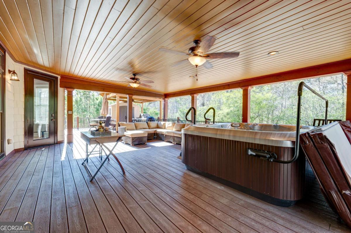 1049 Highland Village Trail