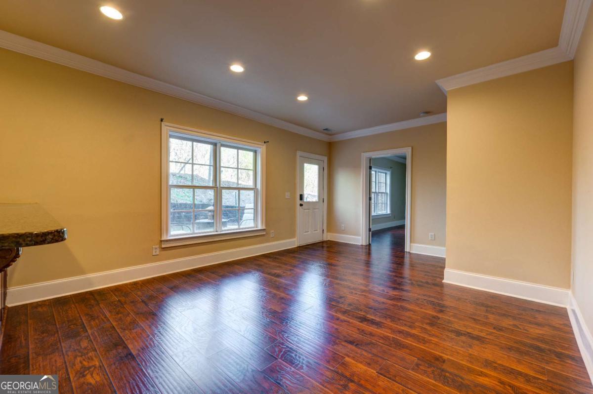 1049 Highland Village Trail