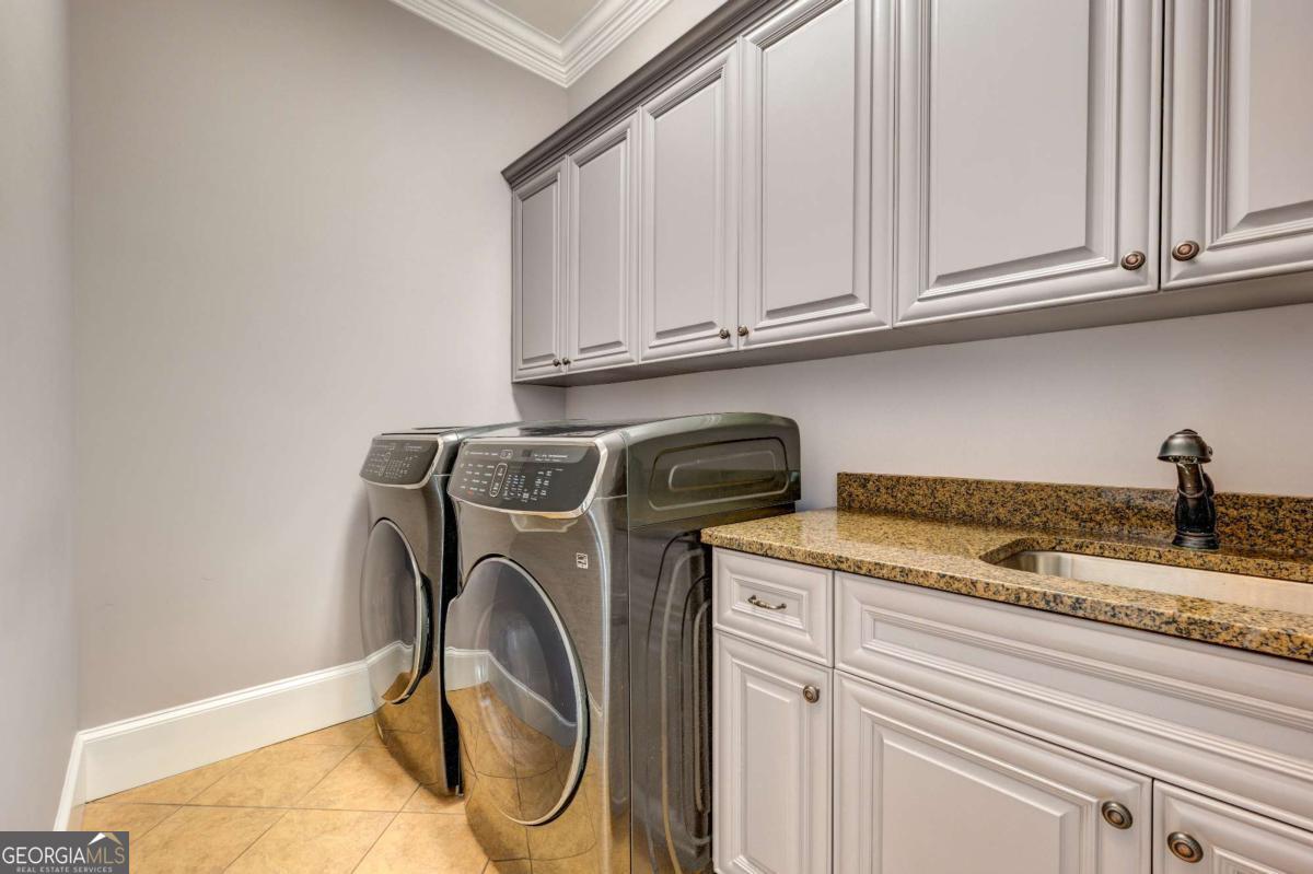 1049 Highland Village Trail