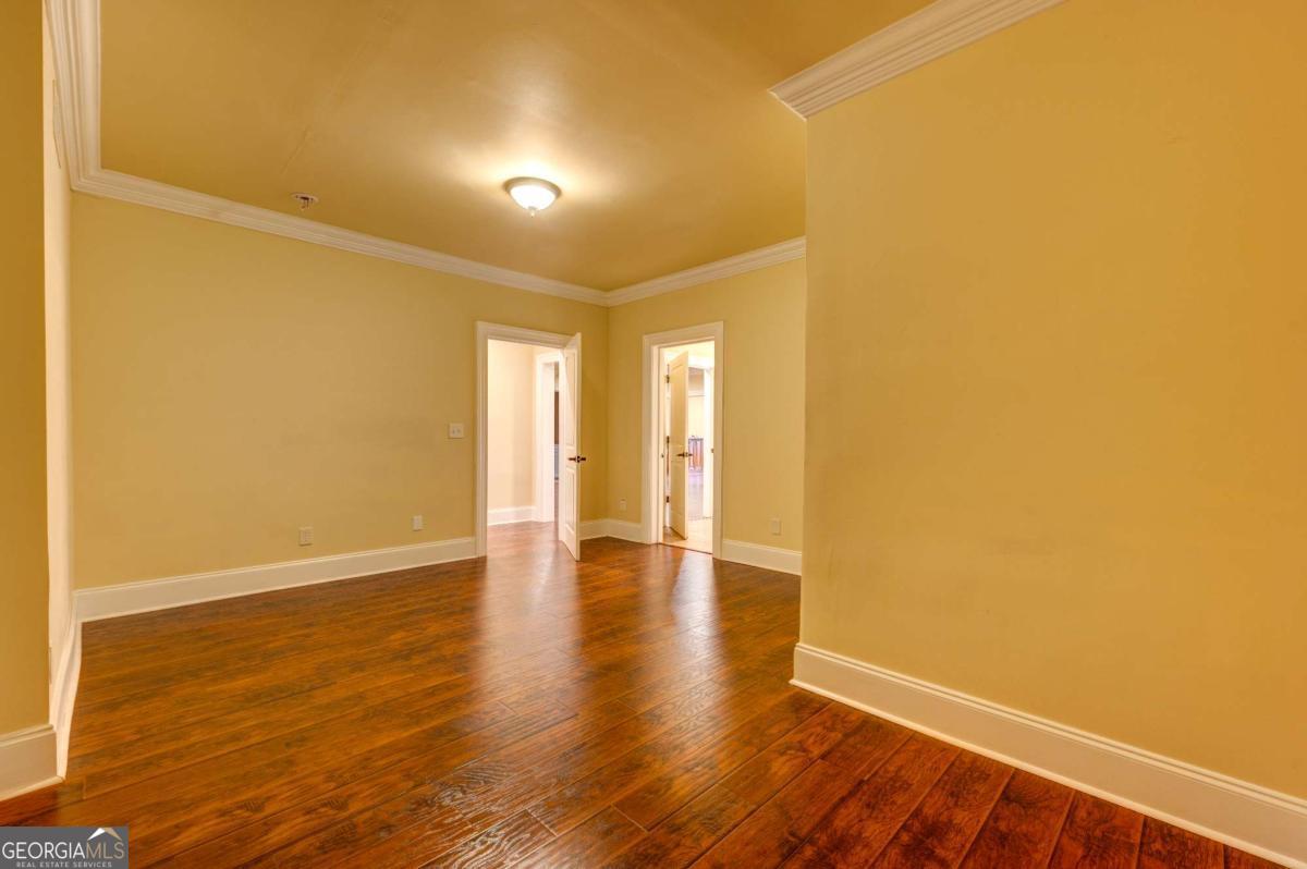 1049 Highland Village Trail