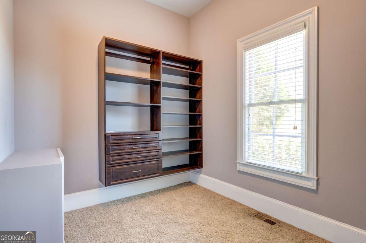 1049 Highland Village Trail