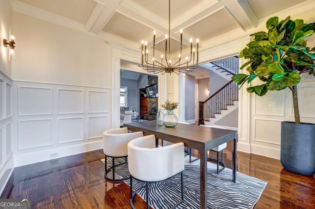 1049 Highland Village Trail