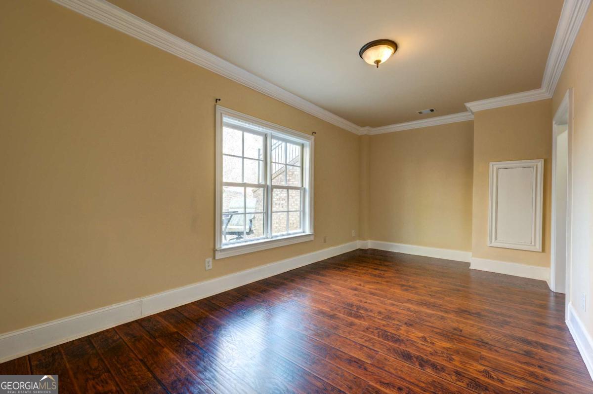 1049 Highland Village Trail