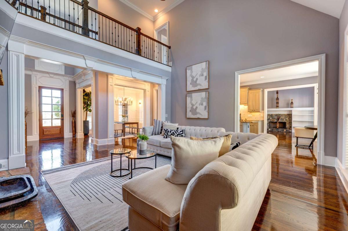 1049 Highland Village Trail