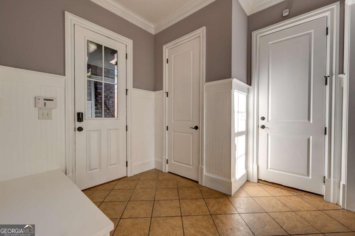 1049 Highland Village Trail