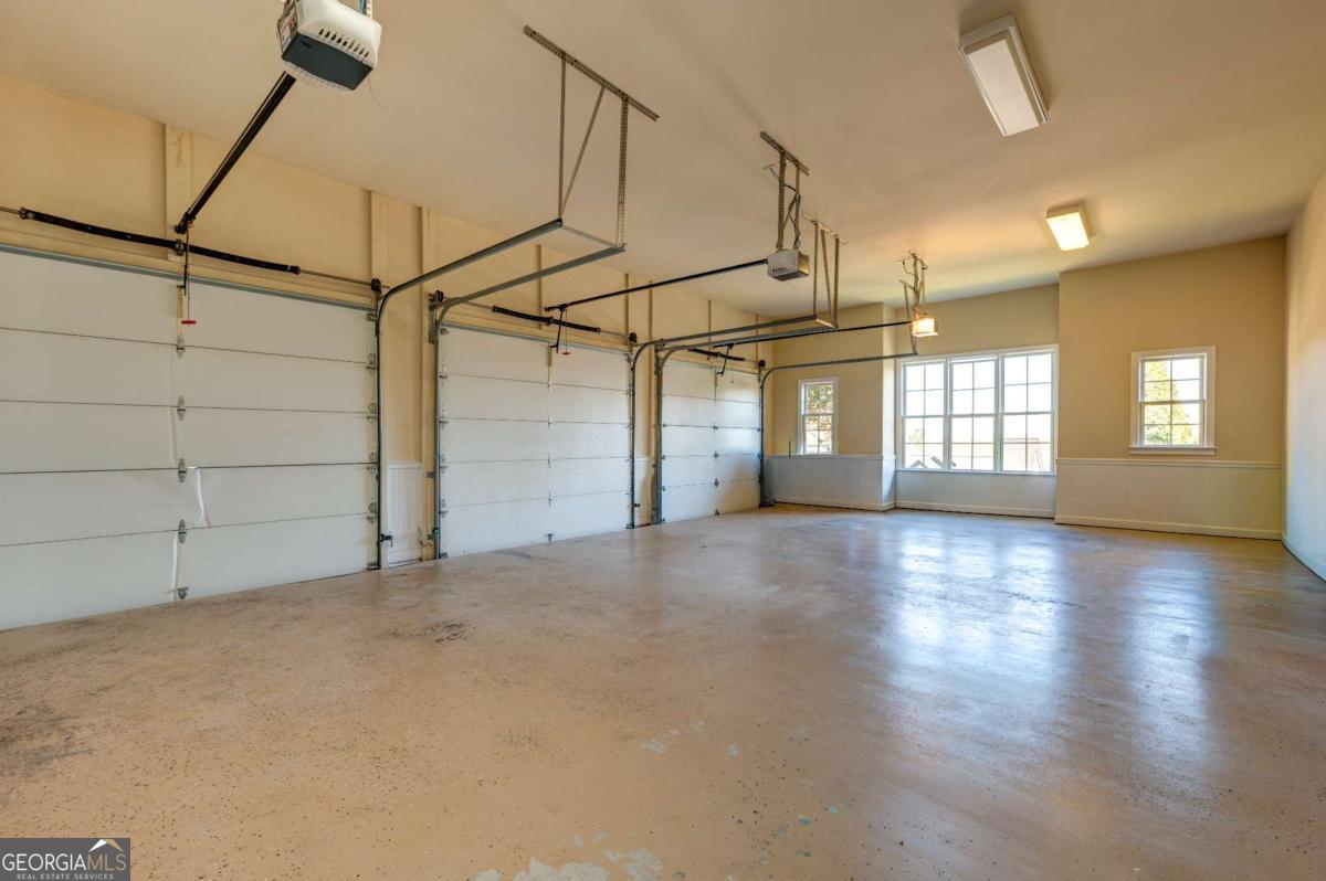 1049 Highland Village Trail